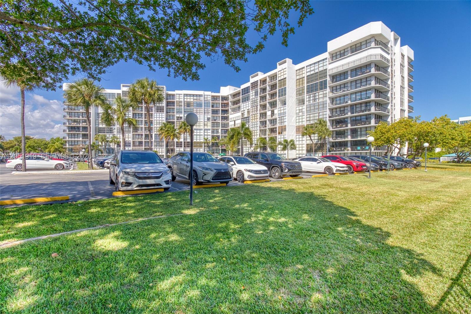 800 Parkview Dr # 311, Hallandale Beach FL 33009 photo 2
