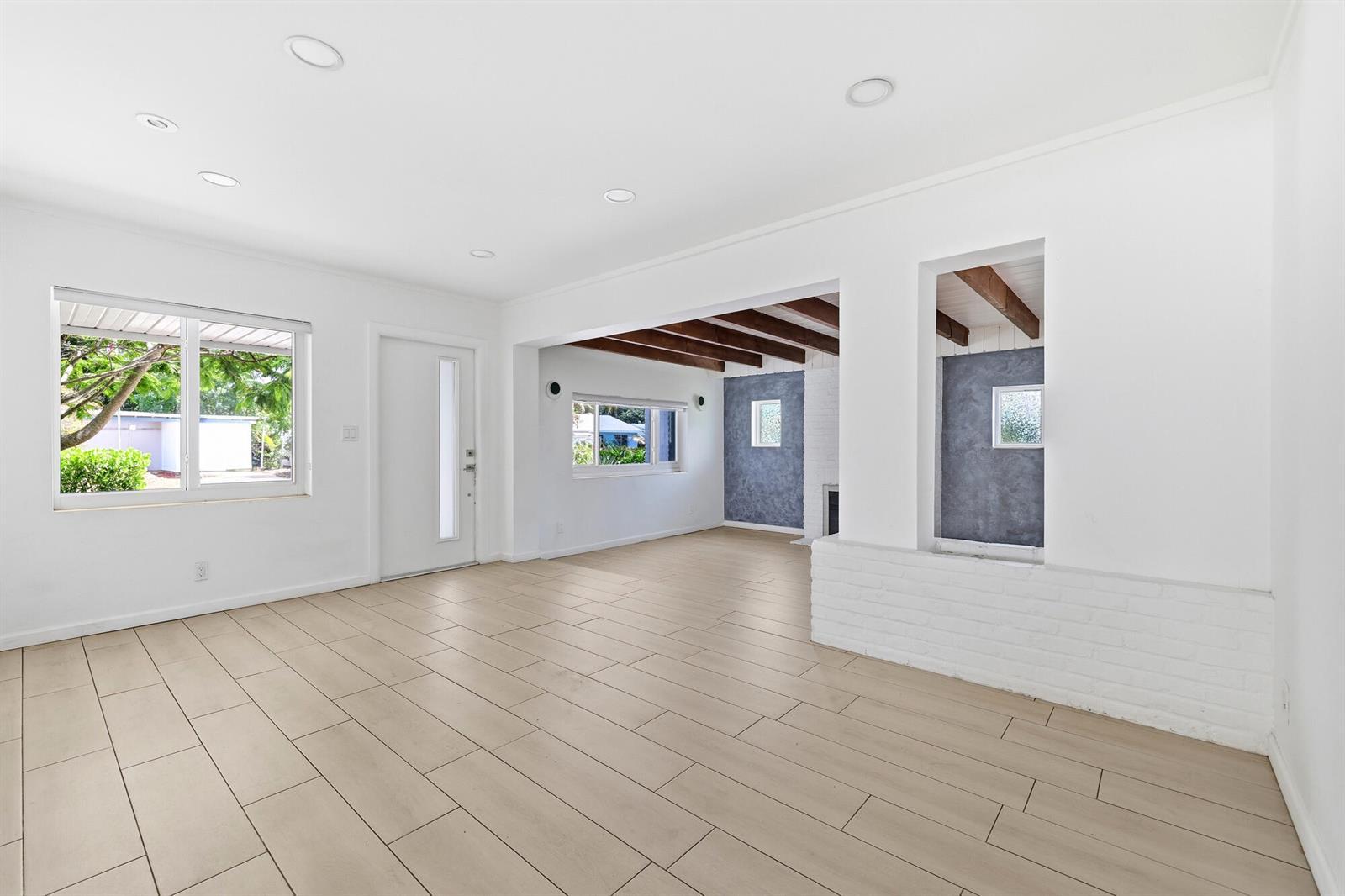 1225 15th Avenue N, FL 33460 photo 4
