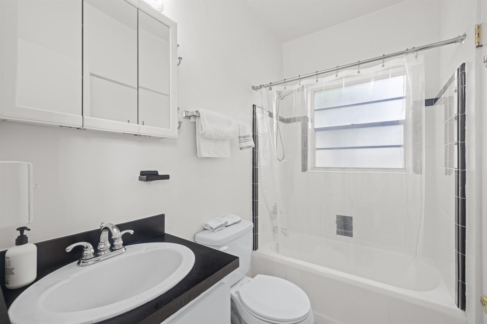 172 N County Road # 5, Palm Beach FL 33480 photo 4