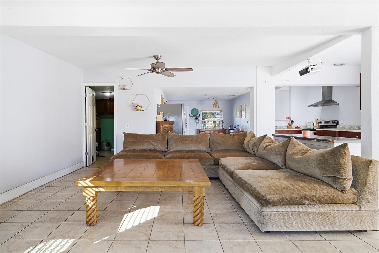 333 Mid Pines Road, Palm Springs FL 33461 photo 4