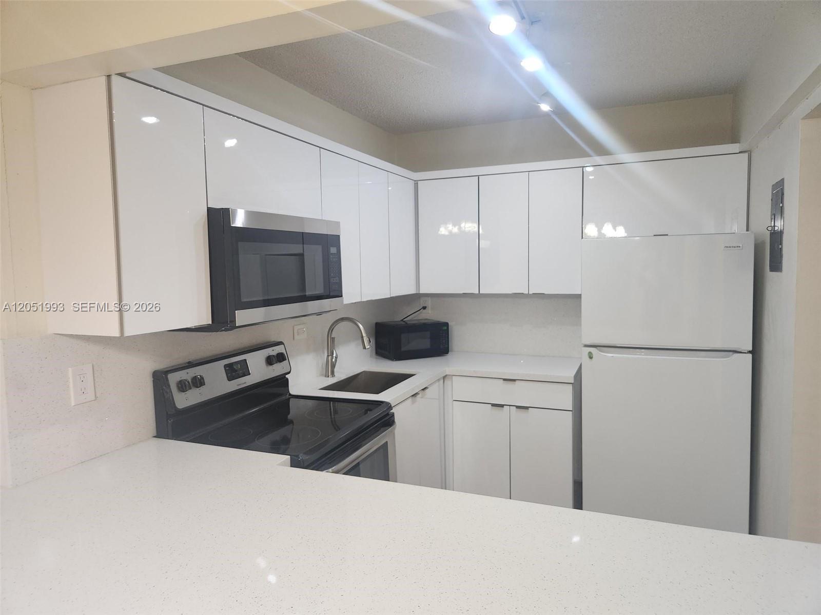 8990 SW 24th St # 228, Miami FL 33165 photo 2