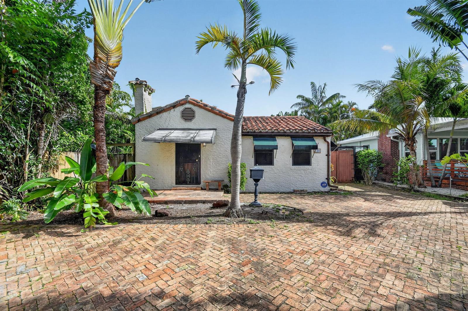 109 George Bush Boulevard, Delray Beach FL 33444 photo 2