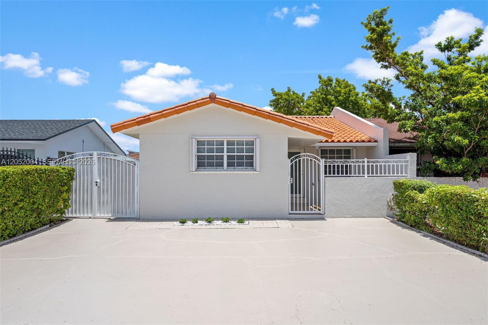 1333 W 37th St, Hialeah FL 33012 photo 3