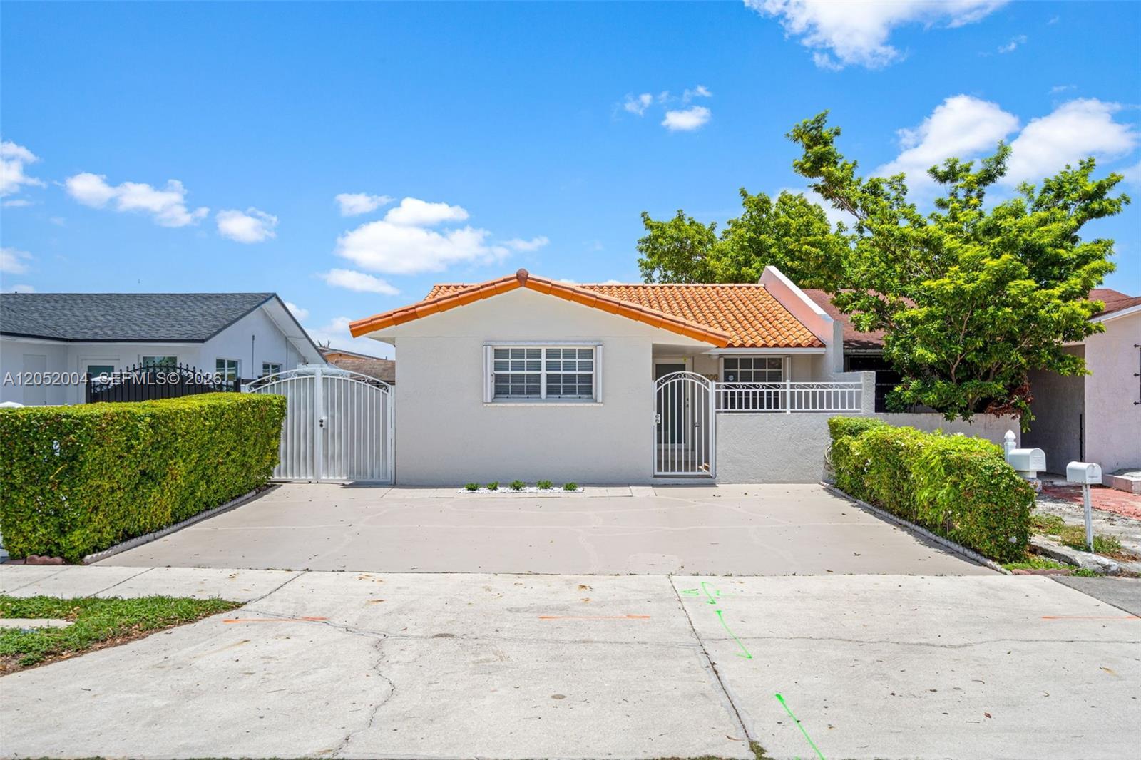 1333 W 37th St, Hialeah FL 33012