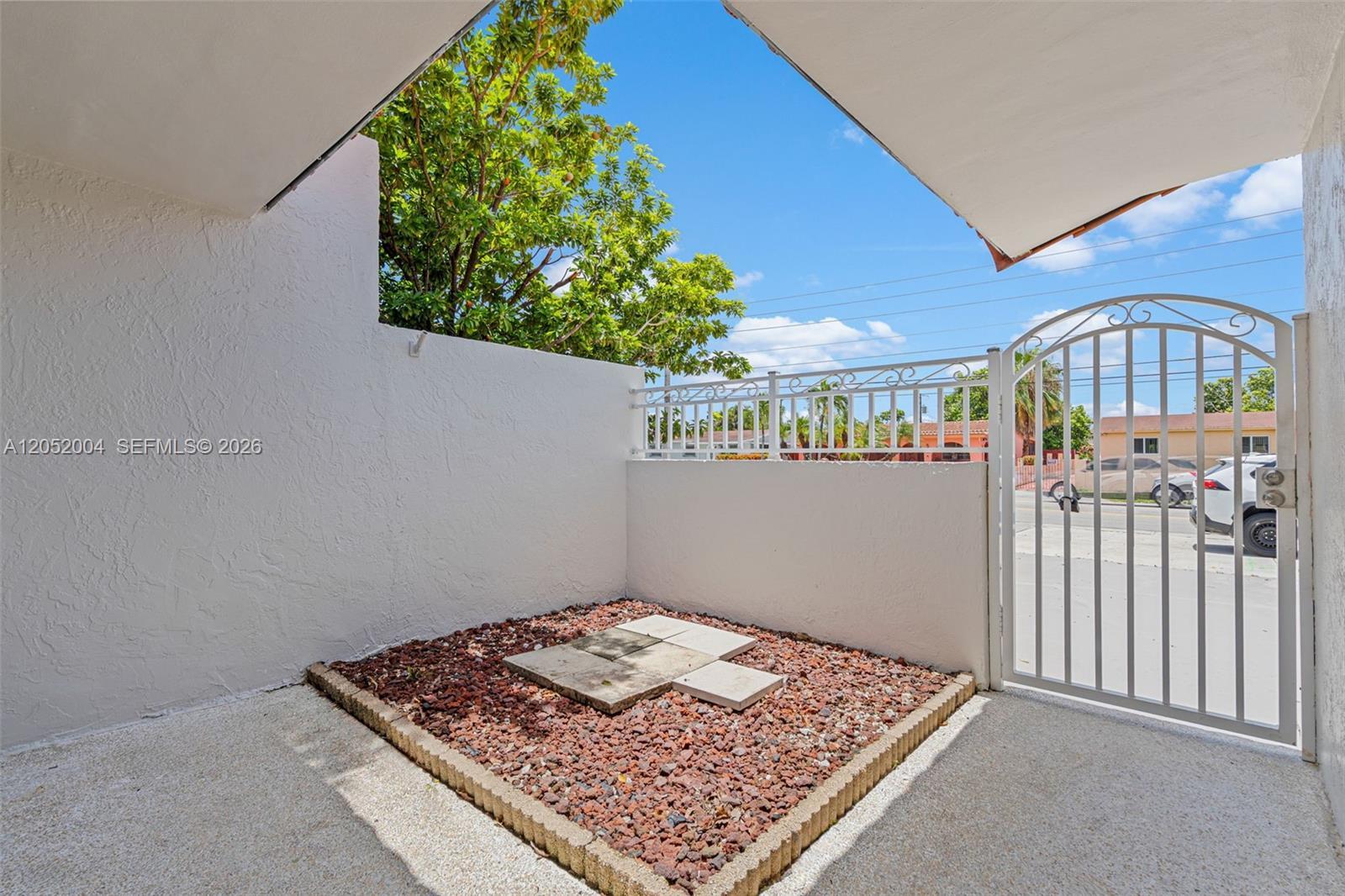 1333 W 37th St, Hialeah FL 33012 photo 5
