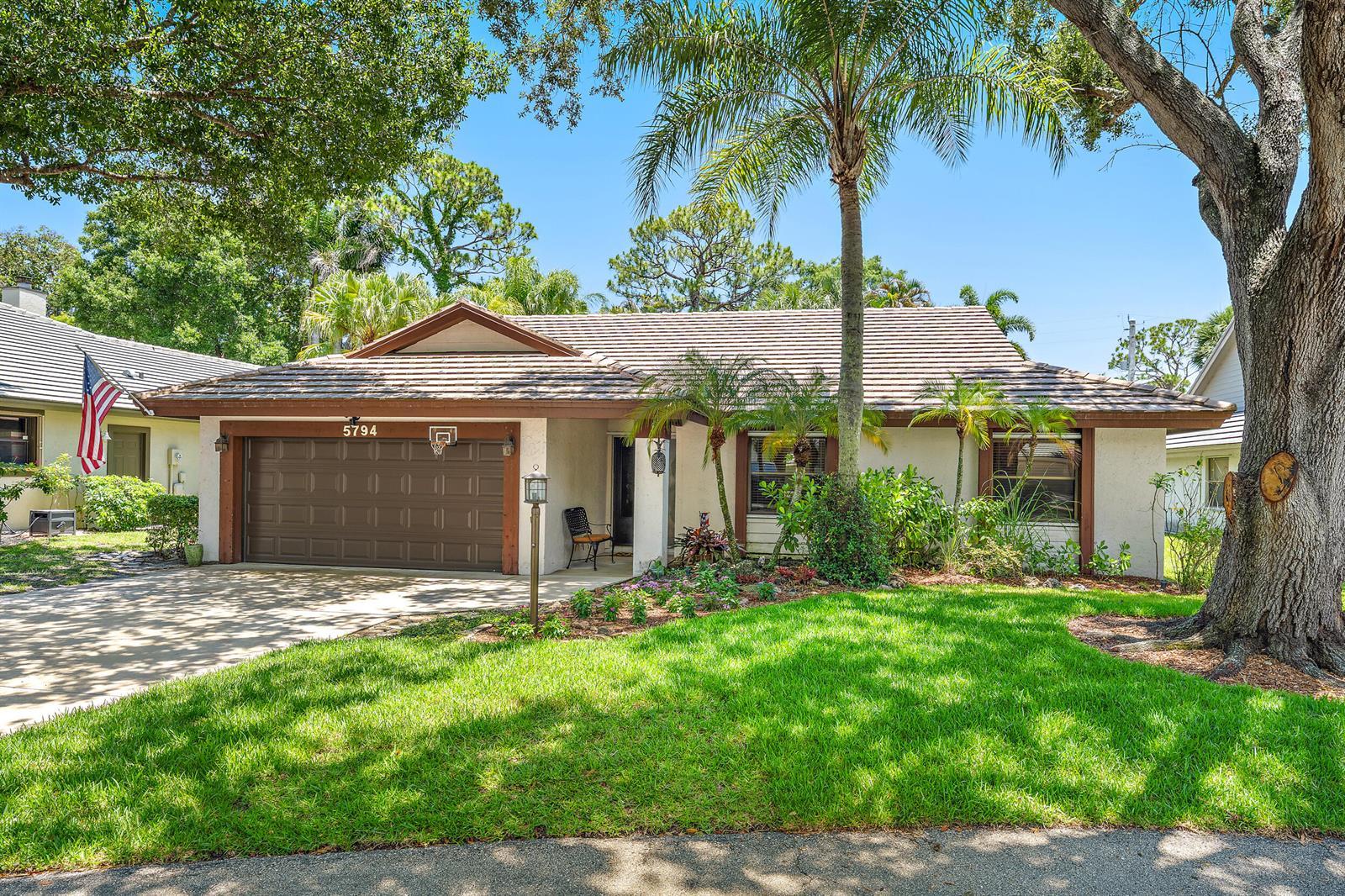 5794 Lonewood Court, Jupiter FL 33458 photo 3