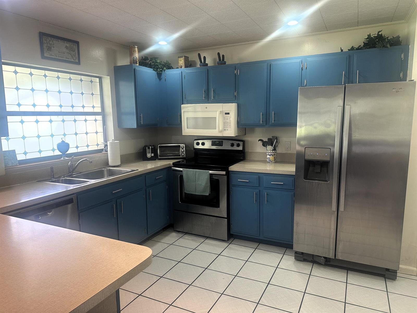 8213 Rose Marie Avenue W, Boynton Beach FL 33472 photo 4