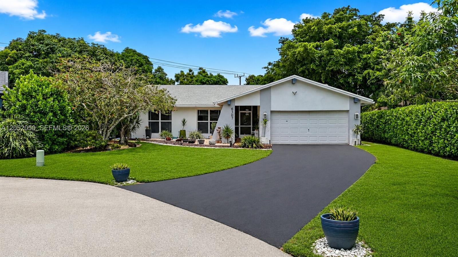 6307 Silk Oak Cir, Tamarac FL 33319