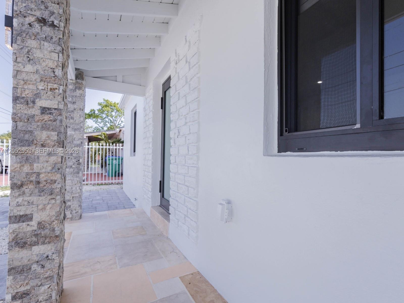 1600 NW 29th Ave, Miami FL 33125 photo 2