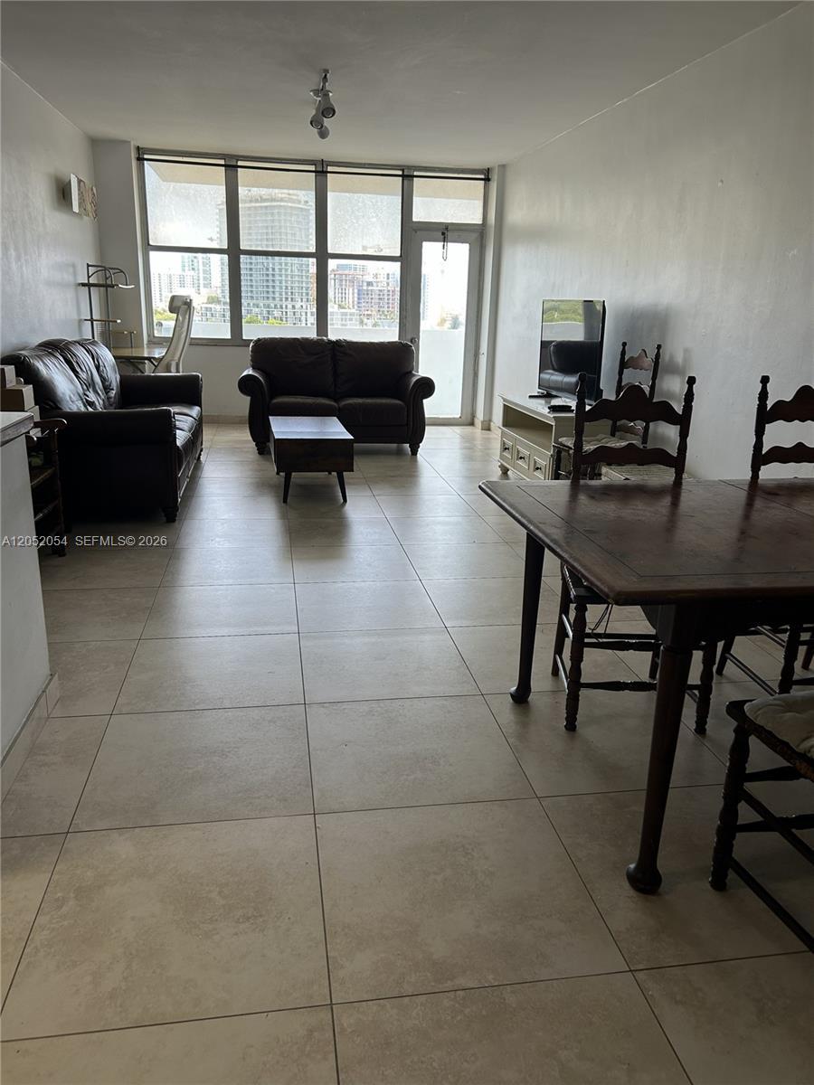 7441 Wayne Ave # 8R, Miami Beach FL 33141 photo 5