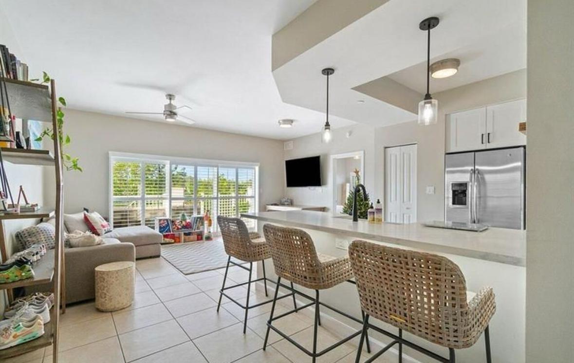 1931 NE 2nd Street # 305, Deerfield Beach FL 33441 photo 2
