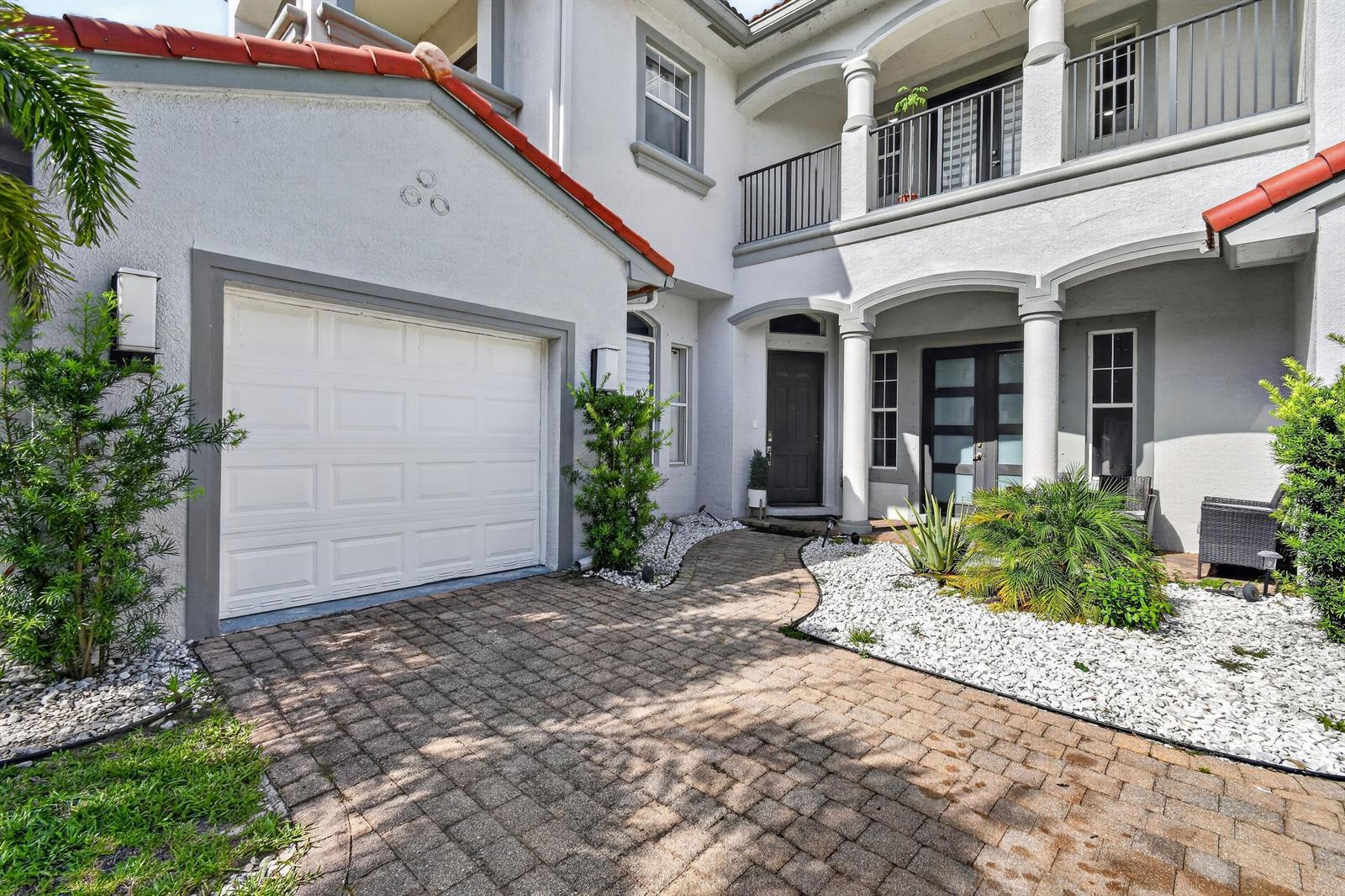 700 Cresta Circle, West Palm Beach FL 33413 photo 4