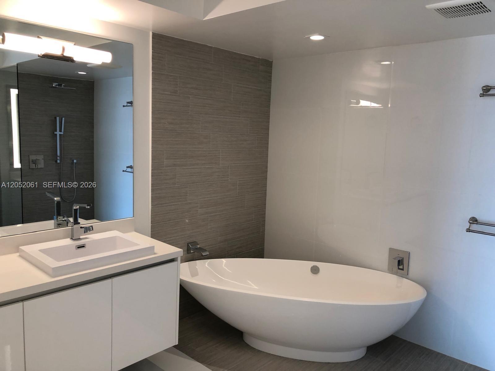 330 Sunny Isles Blvd # 2401, Sunny Isles Beach FL 33160 photo 4