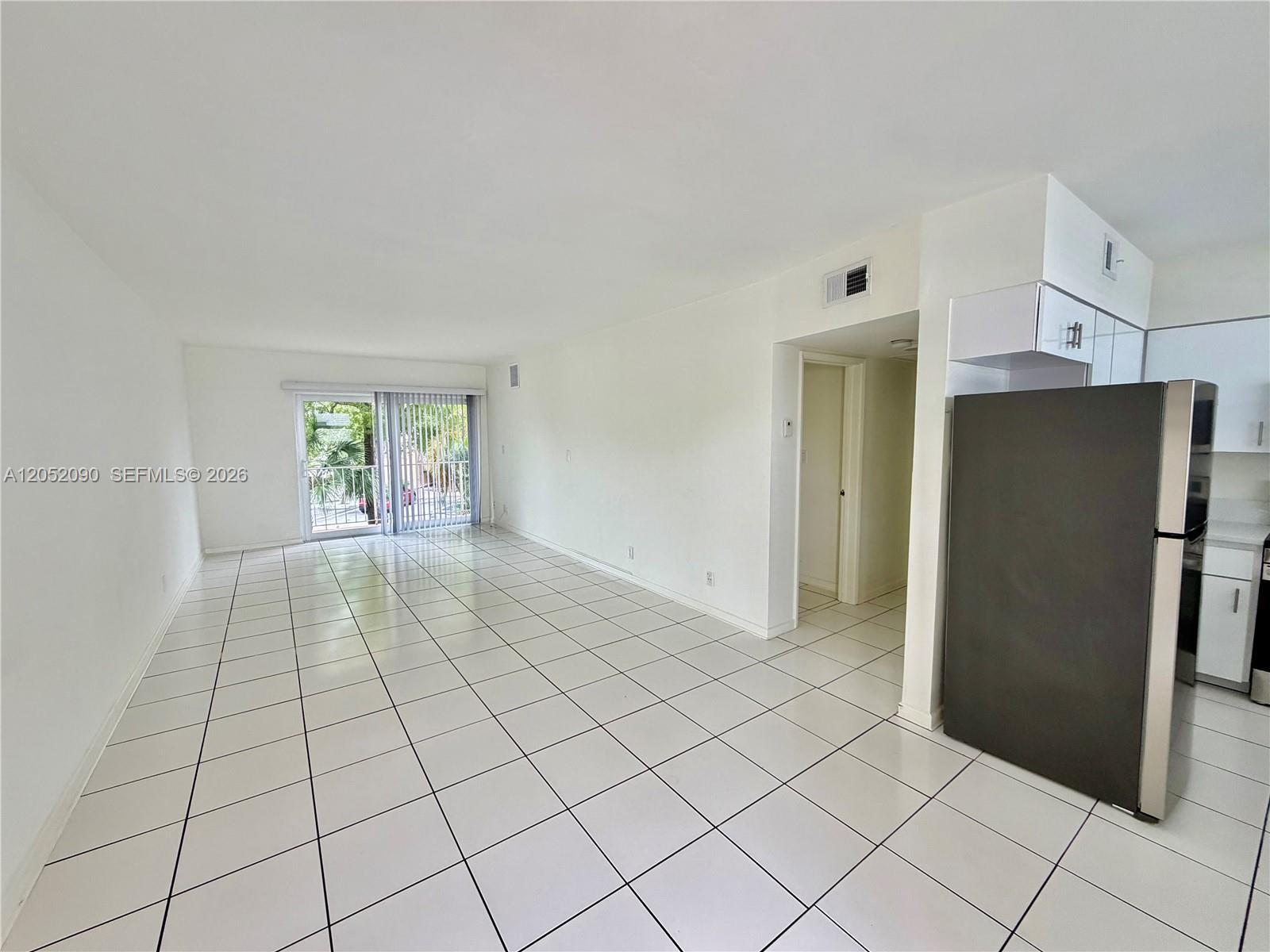 2352 NE 9th St # B, Fort Lauderdale FL 33304 photo 3