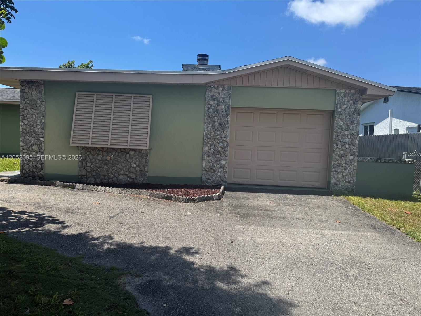 9110 SW 200 St, Cutler Bay FL 33157