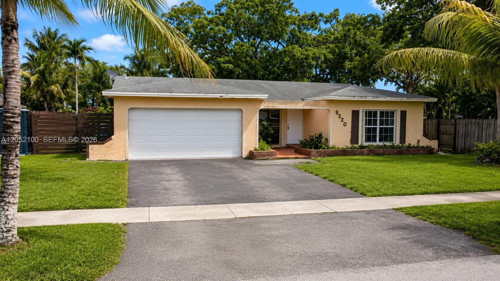 9320 NW 13th St, Pembroke Pines FL 33024 photo 3