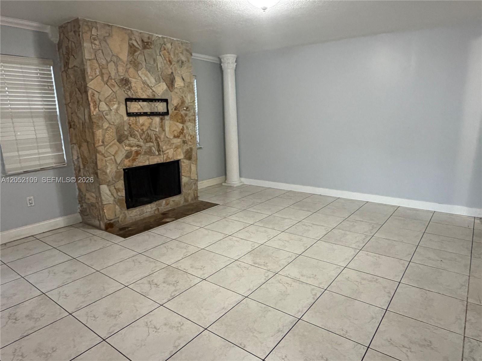 17527 NW 62nd Pl N, Hialeah FL 33015 photo 4
