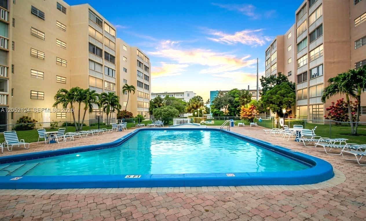 301 NE 14th Ave # 207, Hallandale Beach FL 33009