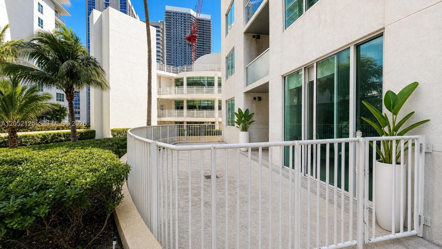 253 NE 2nd St # 802, Miami FL 33132 photo 3