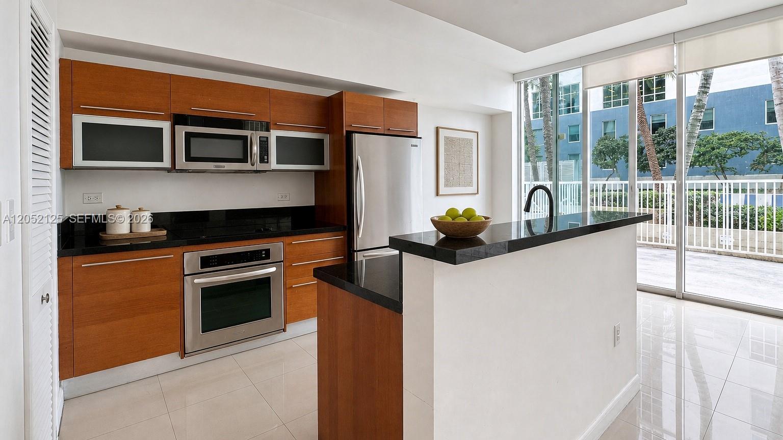 253 NE 2nd St # 802, Miami FL 33132 photo 4