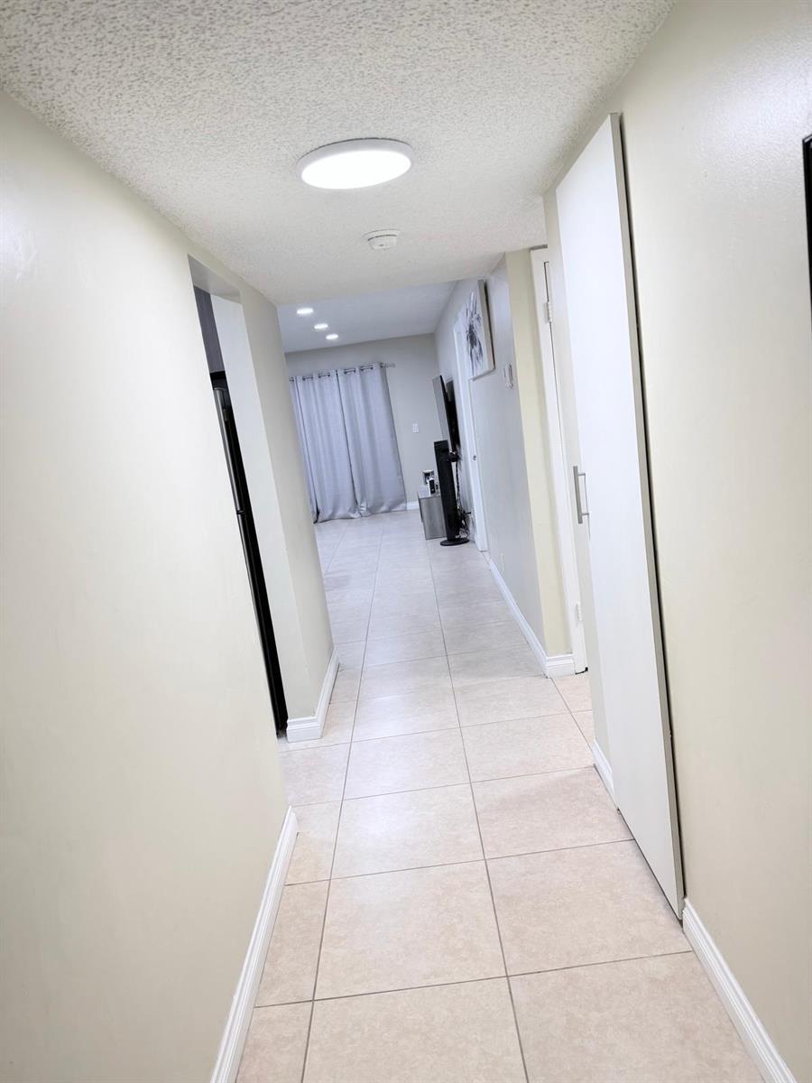 5545 N Lakewood Circle N # 425, Margate FL 33063 photo 2