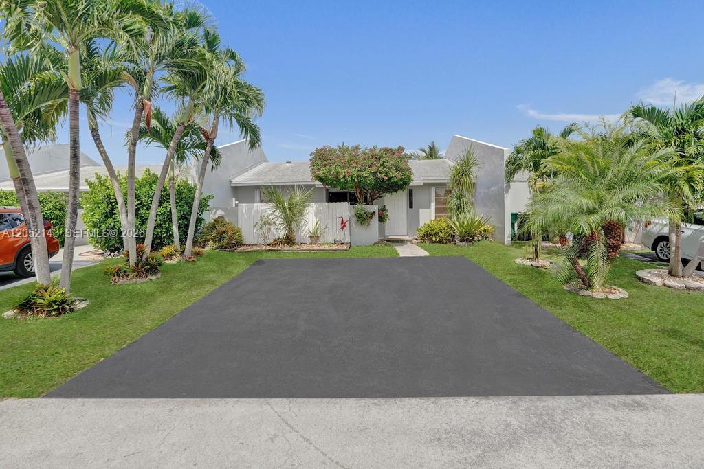 10375 SW 209th Ln, Cutler Bay FL 33189 photo 2