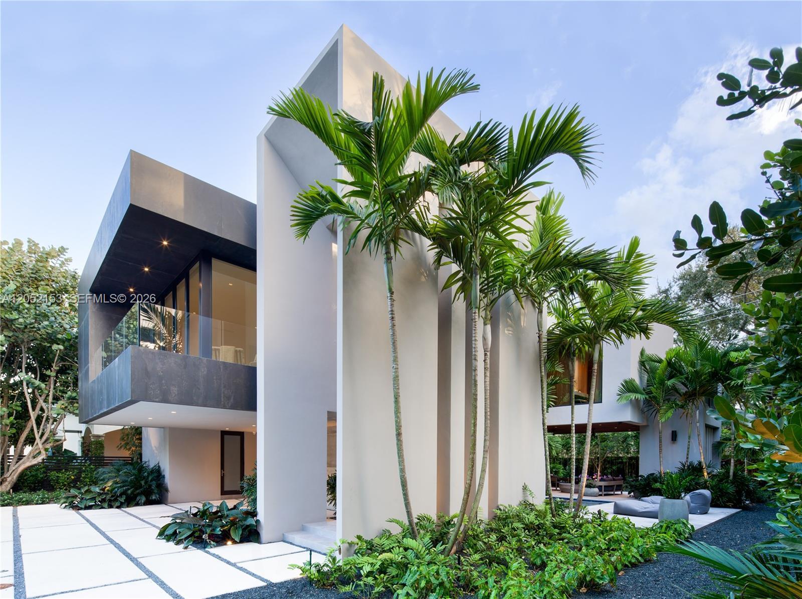 3910 Battersea Rd, Miami FL 33133 photo 3