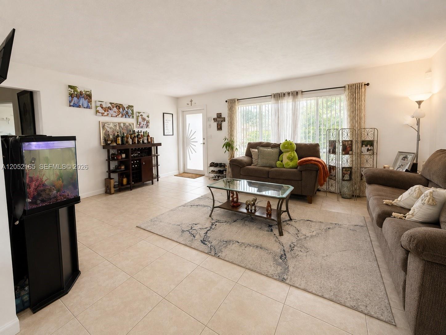 8291 NW 17th Ct, Pembroke Pines FL 33024 photo 3