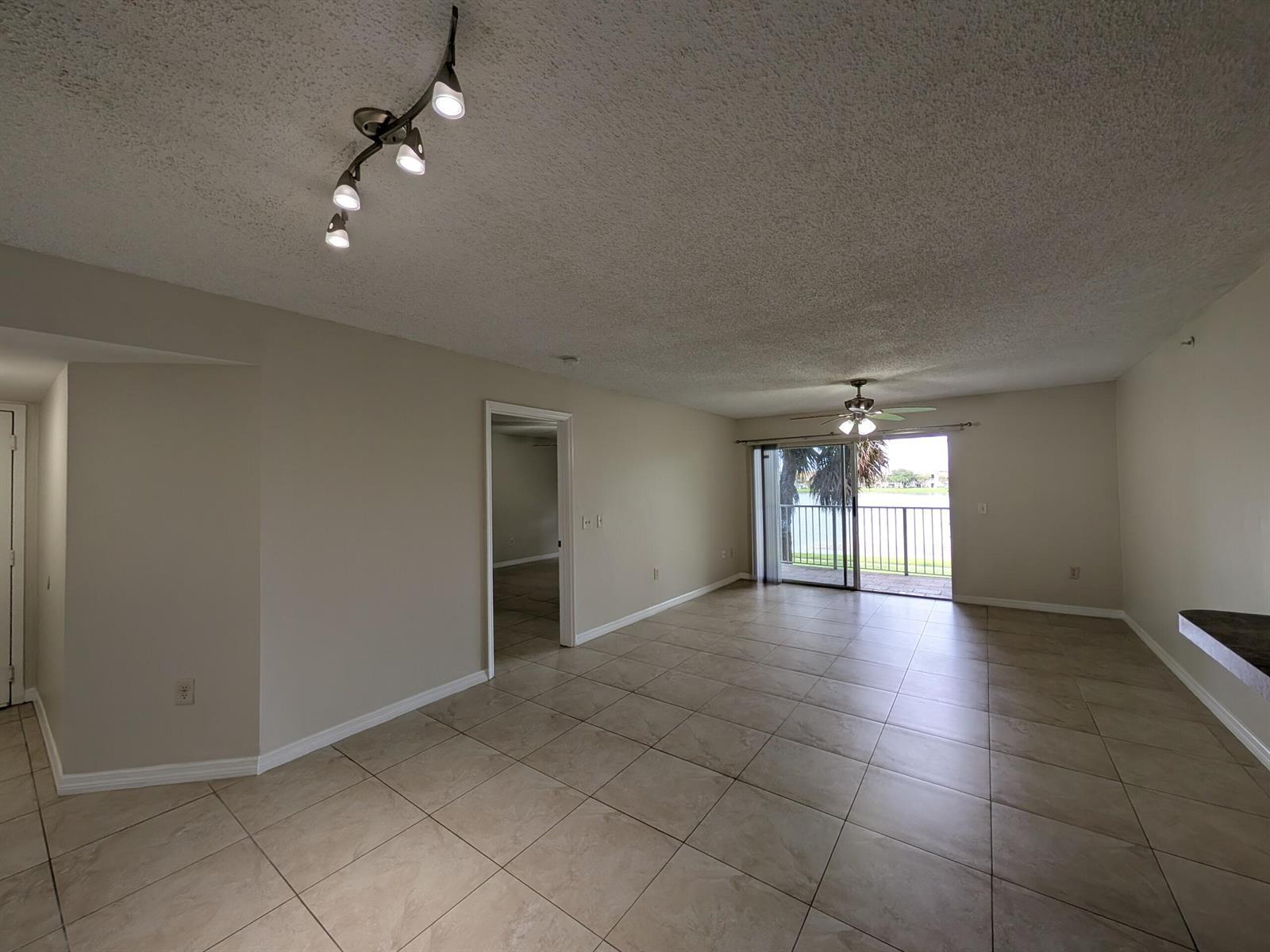 5011 Wiles Road # 208, Coconut Creek FL 33073 photo 3
