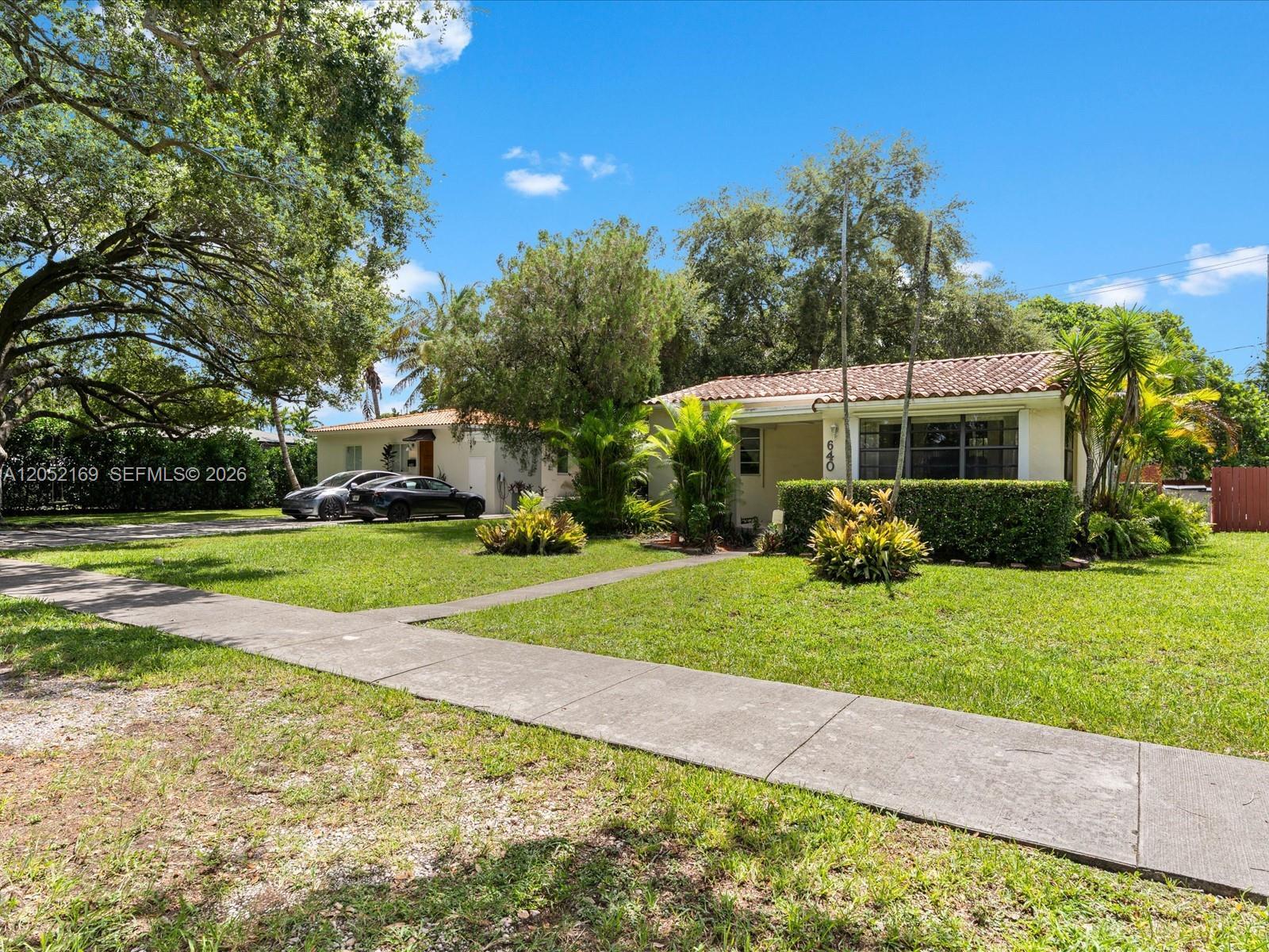 640 Cardinal St, Miami Springs FL 33166 photo 3