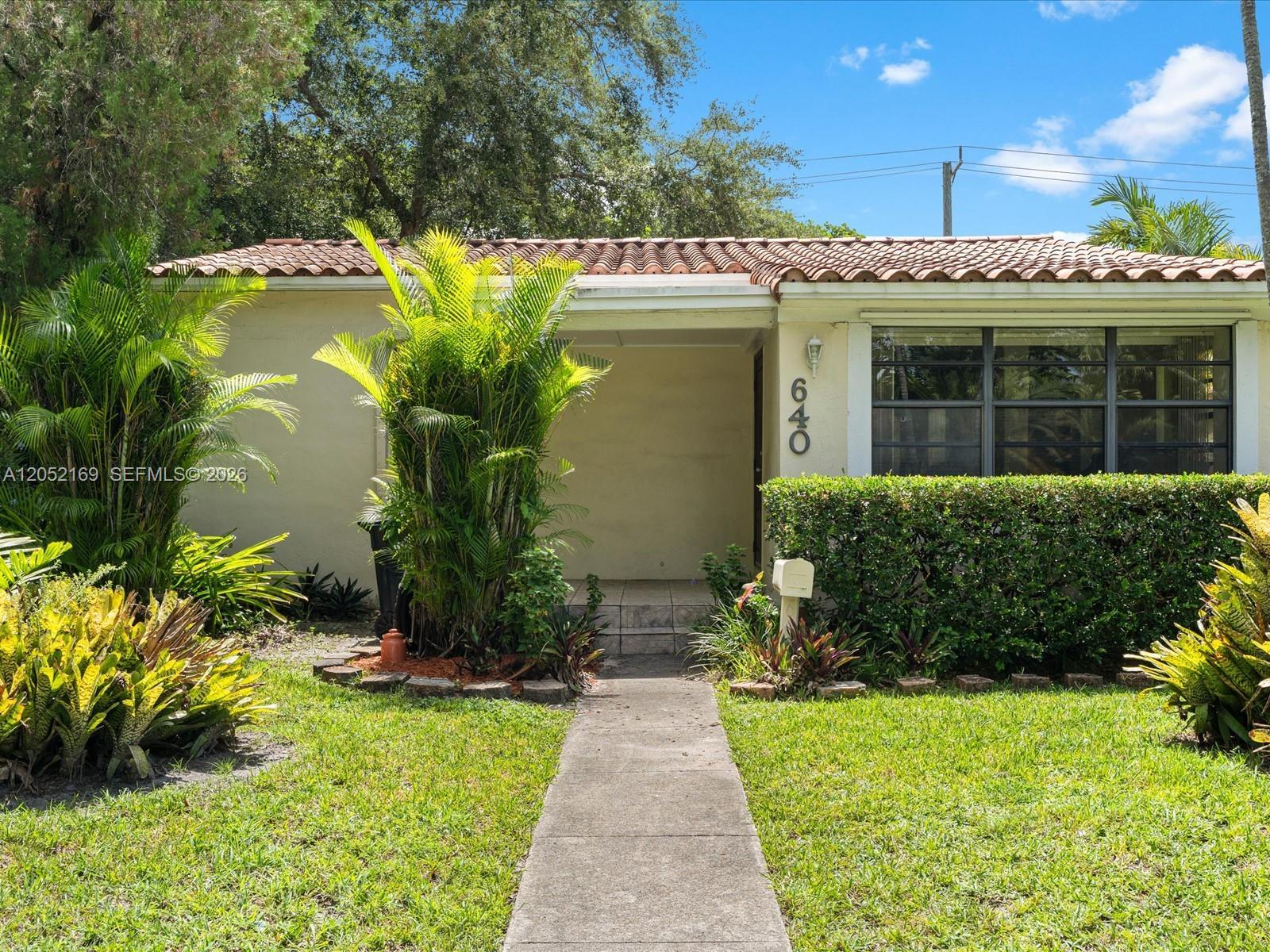 640 Cardinal St, Miami Springs FL 33166 photo 5