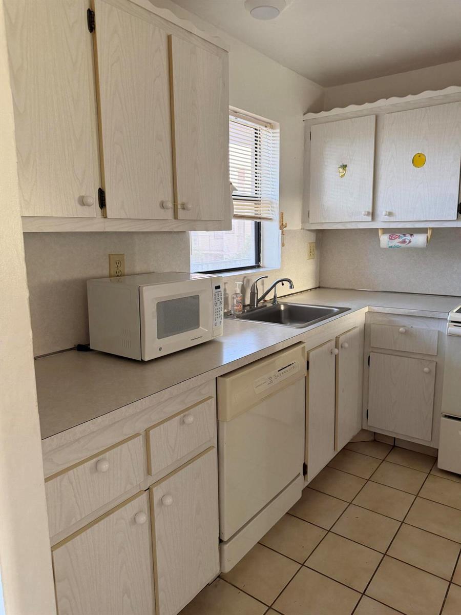 10442 Sunrise Lakes Boulevard # 210, Sunrise FL 33322 photo 3