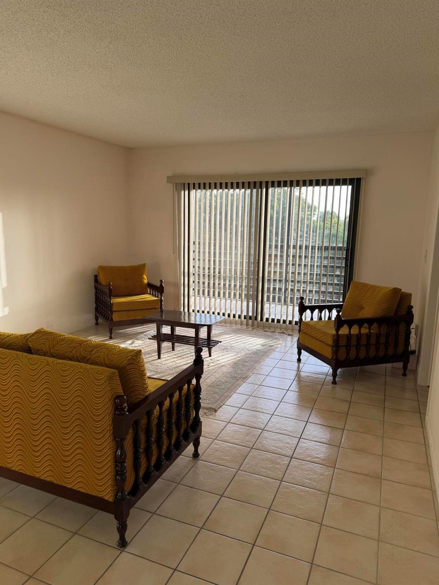10442 Sunrise Lakes Boulevard # 210, Sunrise FL 33322 photo 4