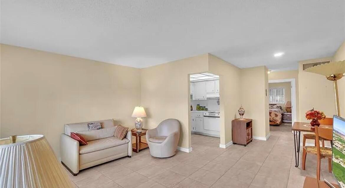 5200 NE 24th Terrace # c, Fort Lauderdale FL 33308 photo 2