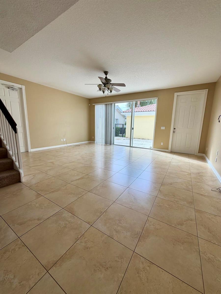1605 Jeaga Drive, Jupiter FL 33458 photo 2