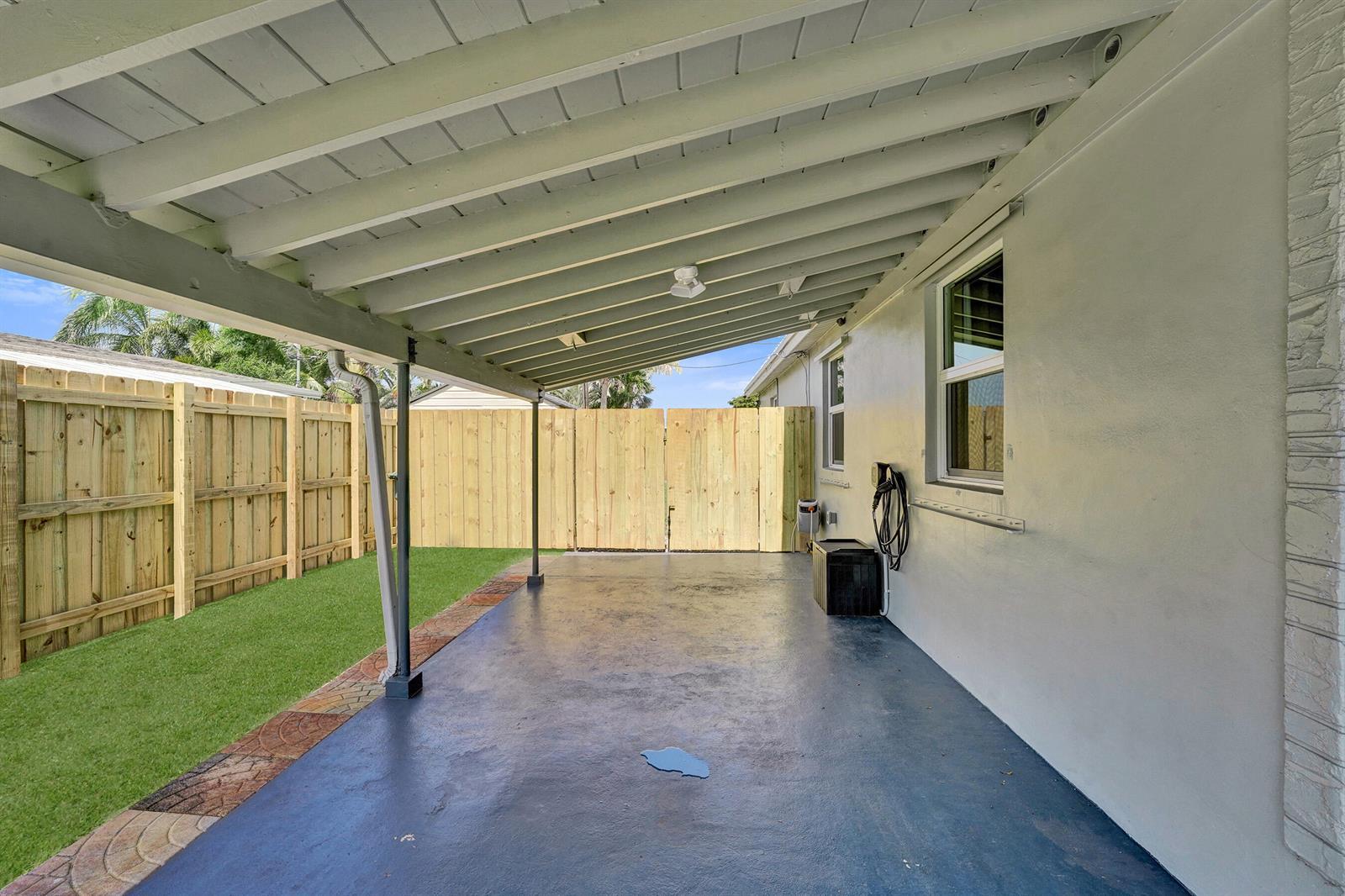 5940 NE 2nd Avenue, Oakland Park FL 33334 photo 5