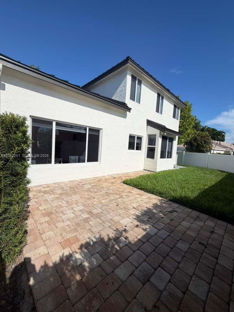 1920 NW 182nd Ter, Pembroke Pines FL 33029 photo 5