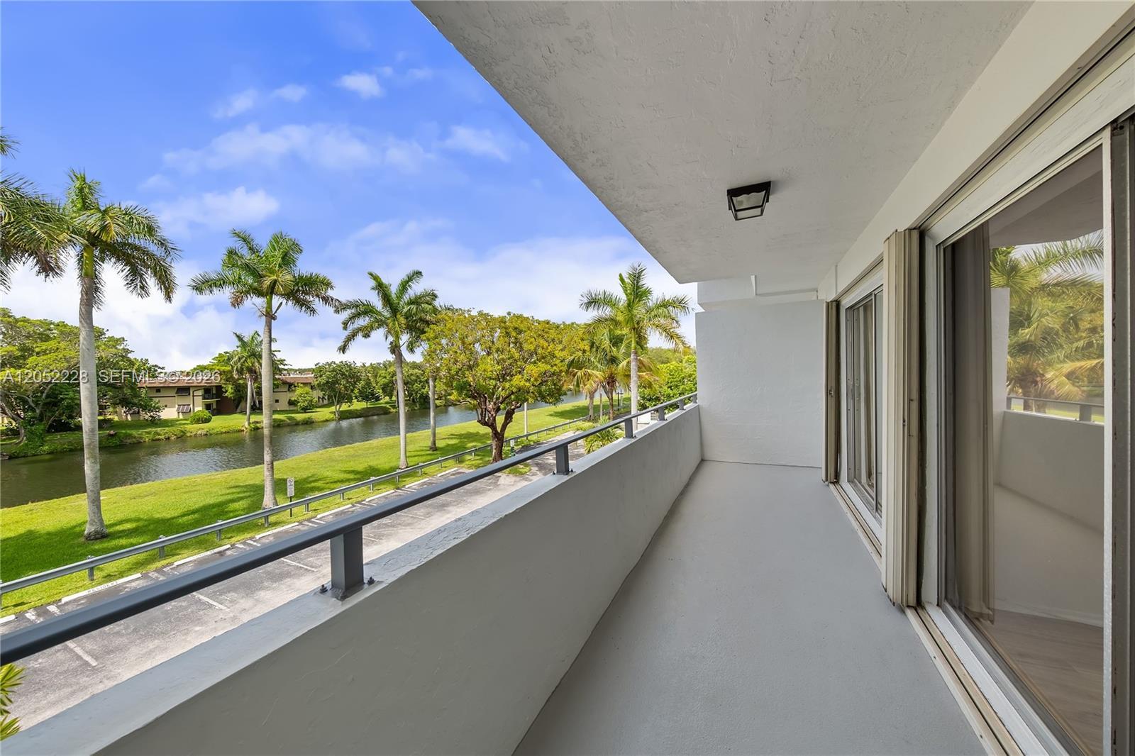 7900 CAMINO CR # 303, Miami FL 33143