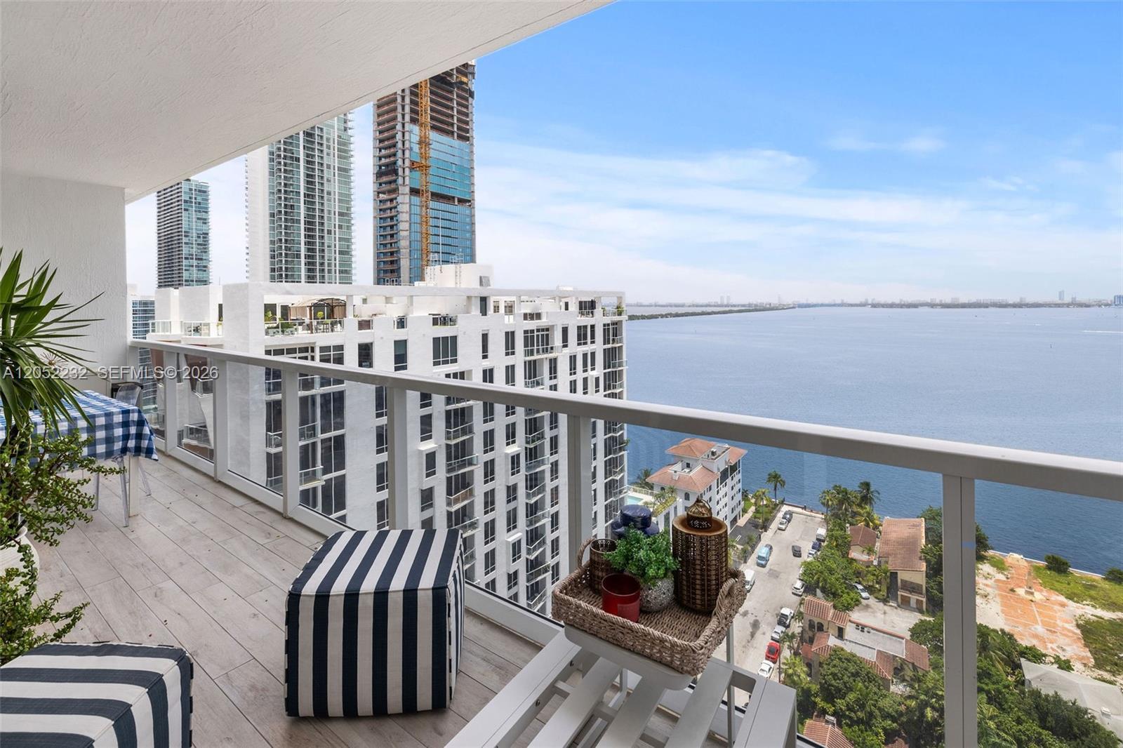 600 NE 27th St # 2202, Miami FL 33137 photo 2