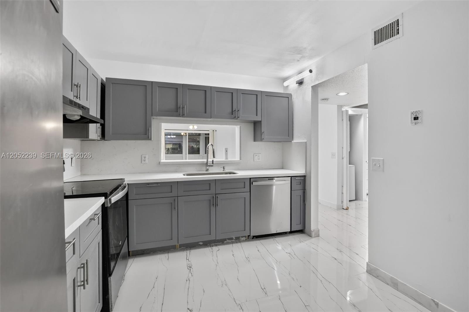 Pembroke Pines, FL 33027 photo 3