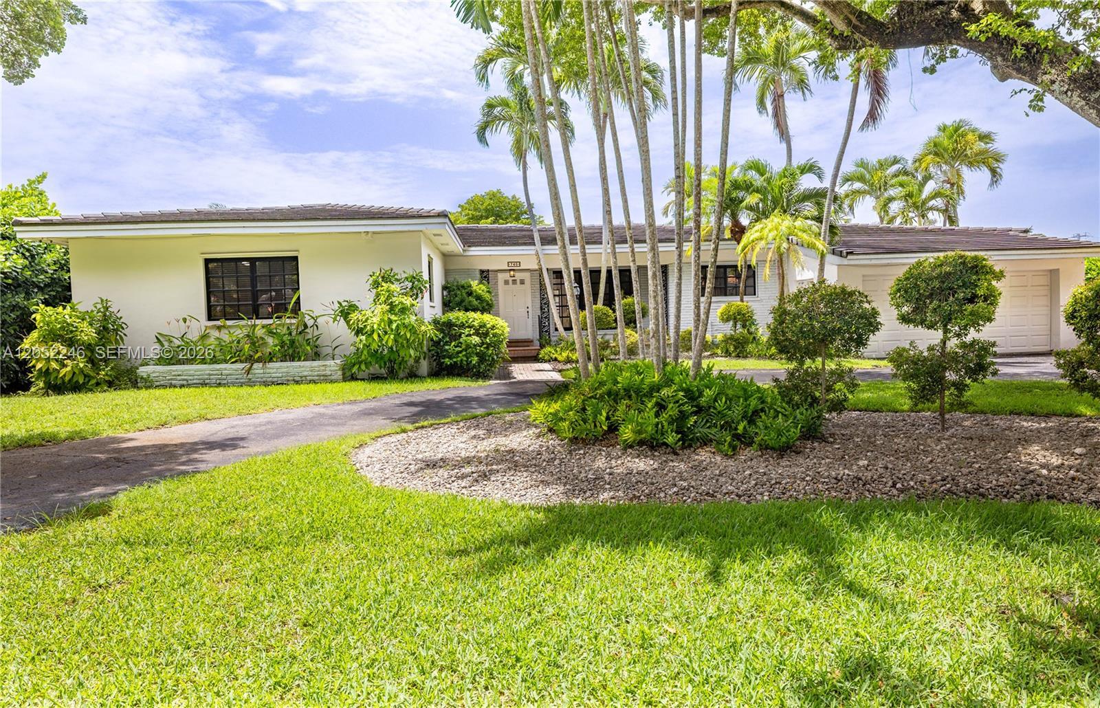 740 Jeronimo Dr, Coral Gables FL 33146 photo 2