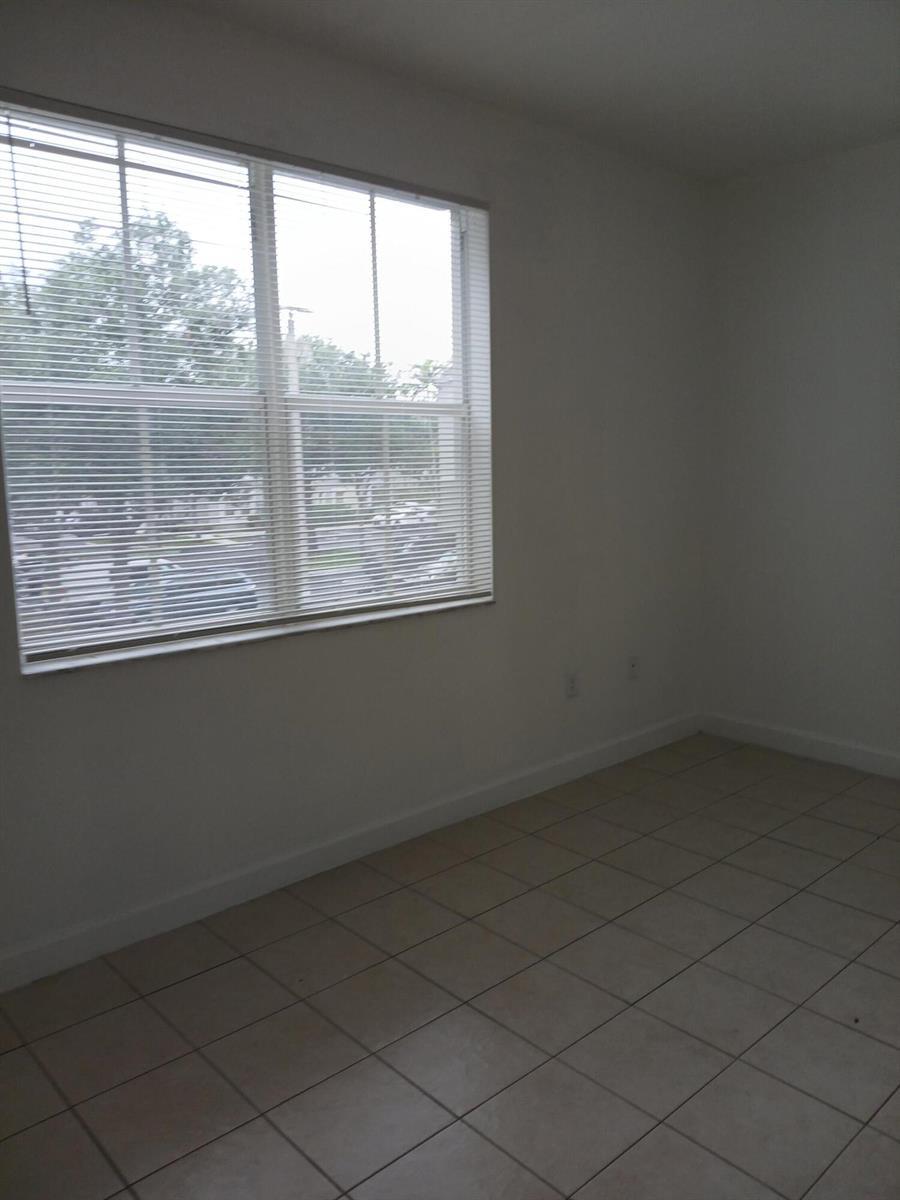 2127 Shoma Drive, Royal Palm Beach FL 33414 photo 4