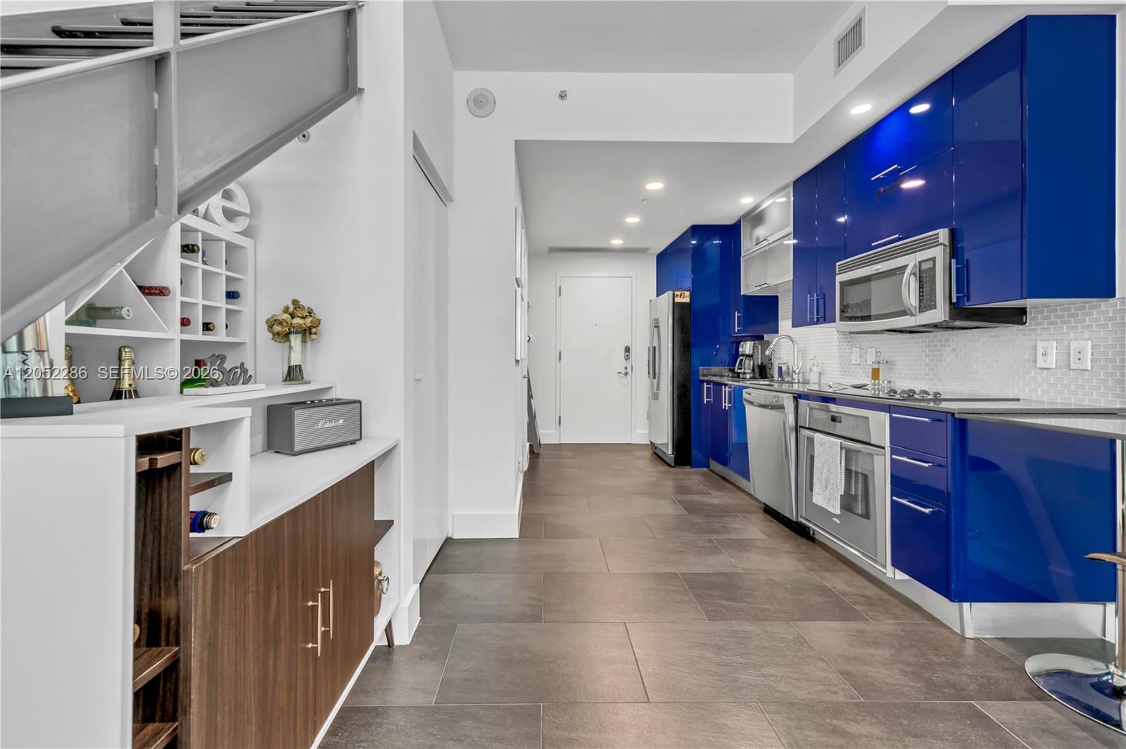 60 SW 13th St # 2216, Miami FL 33130 photo 4