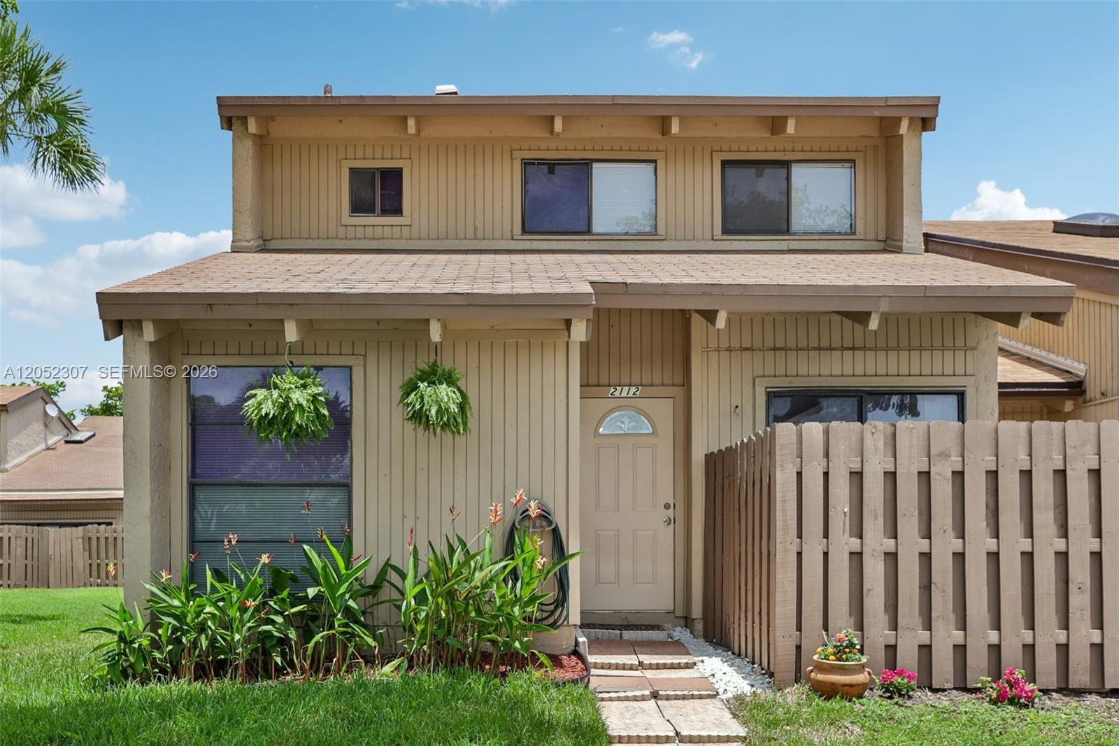 2112 SW 81st Way, Davie FL 33324
