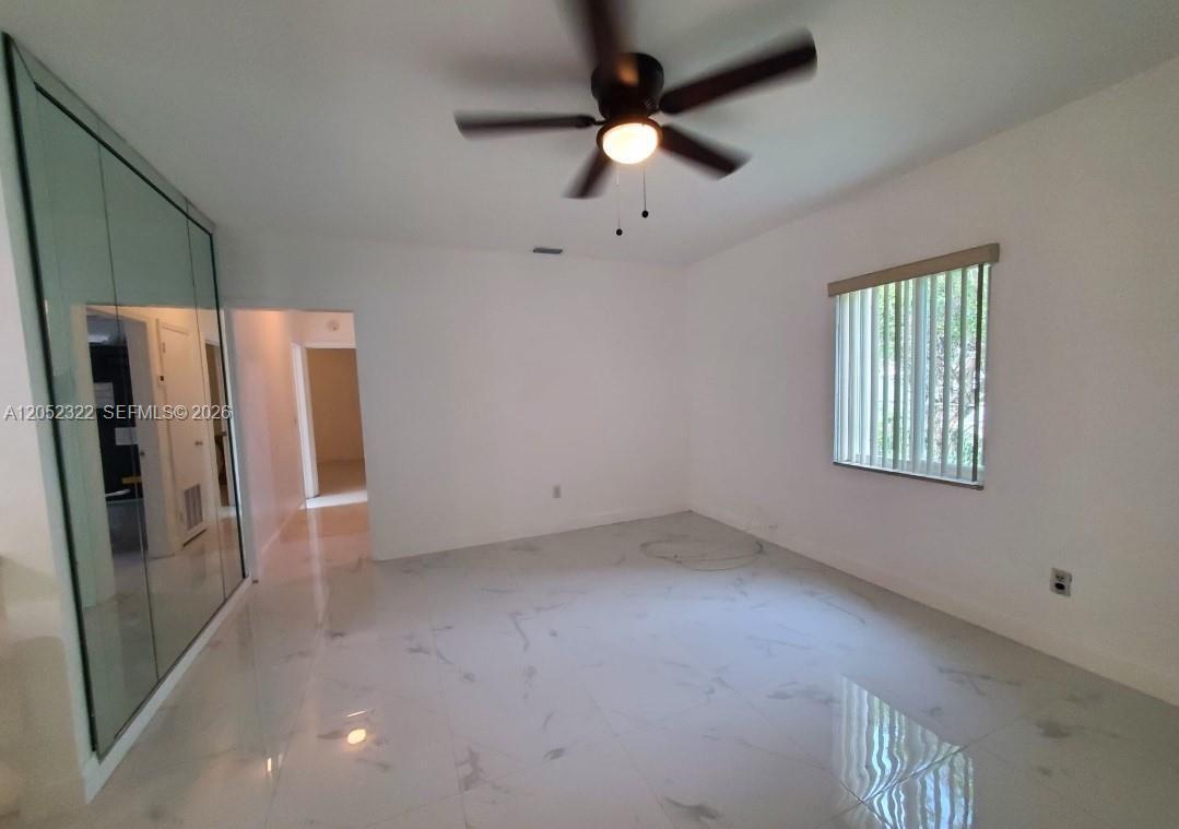 1435 NE 179th St, North Miami Beach FL 33162 photo 4