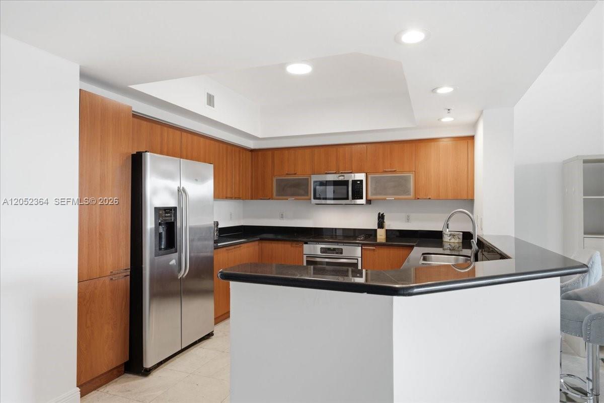 14951 Royal Oaks Ln # 402, North Miami FL 33181 photo 4