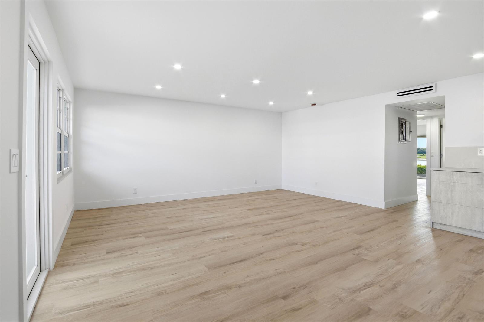 1023 Guildford # B, Boca Raton FL 33434 photo 4