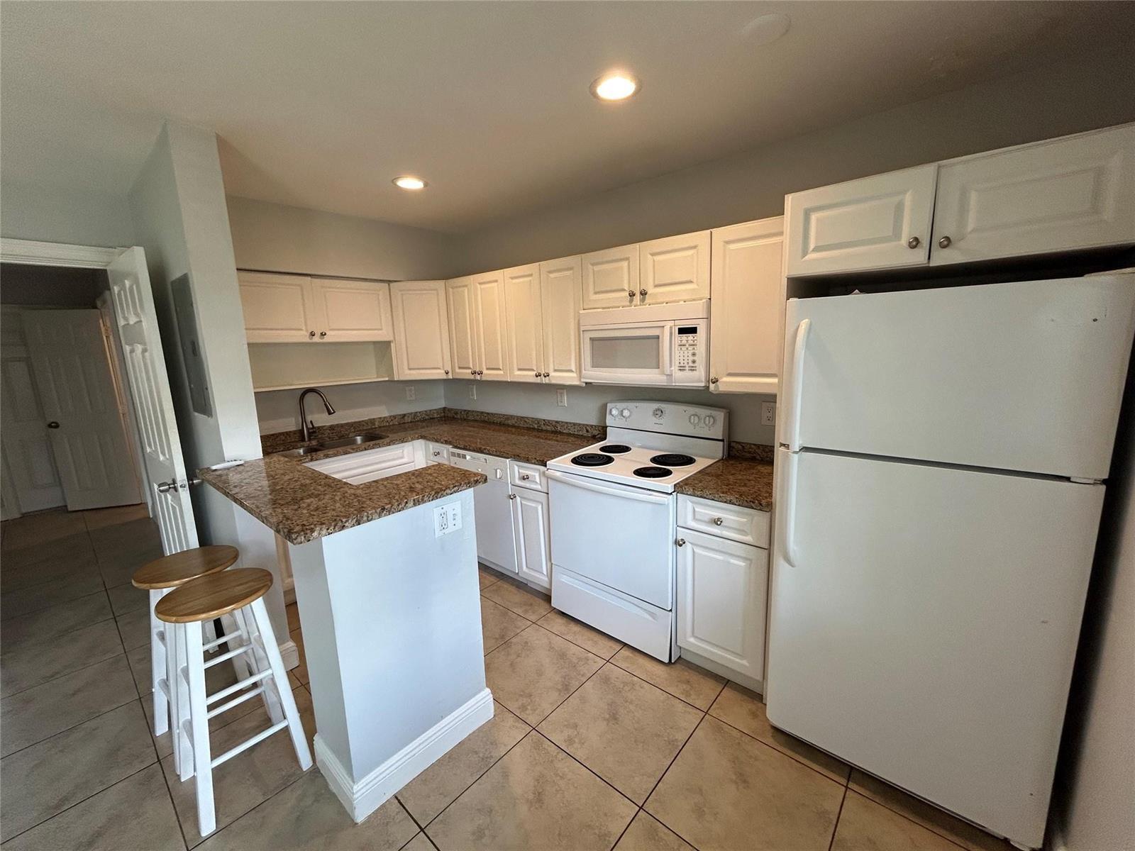 921 NE 17th Avenue # 2, Fort Lauderdale FL 33304 photo 2