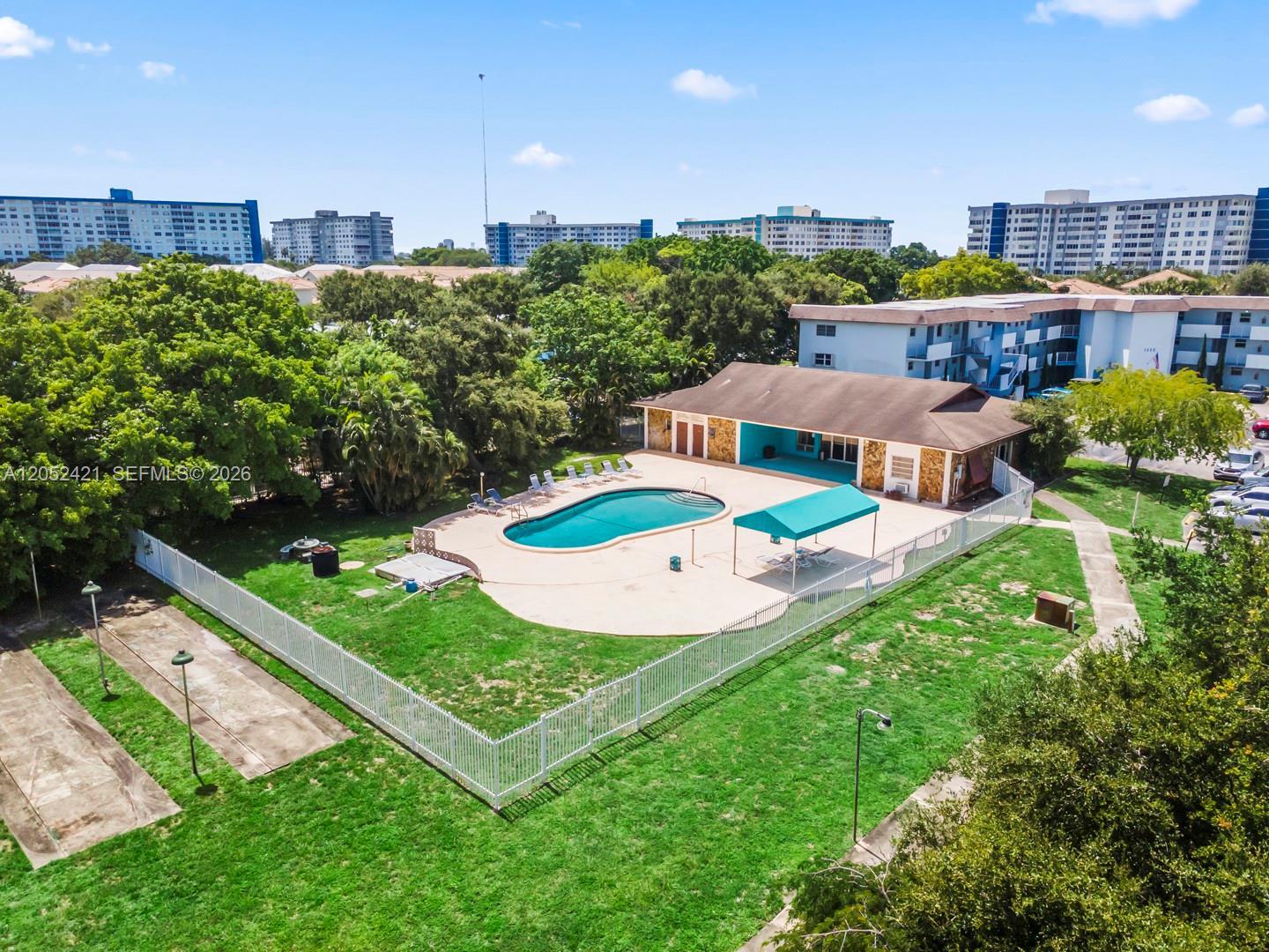 1400 Tallwood Ave # 107, Hollywood FL 33021