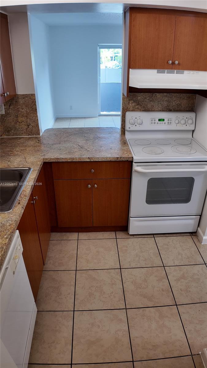 11150 SW 196th St # 212, Cutler Bay FL 33157 photo 3